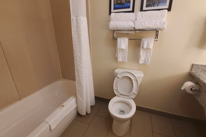 Room 26 of 41